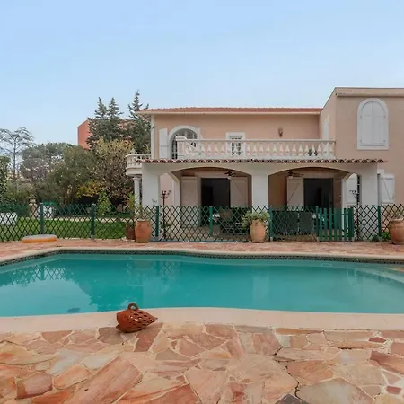 Reyosam, 6 Chambres, Piscine & Hammam Apartment